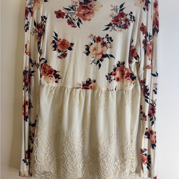 Rue21 Cream Floral Lace Blouse - Picture 2 of 4